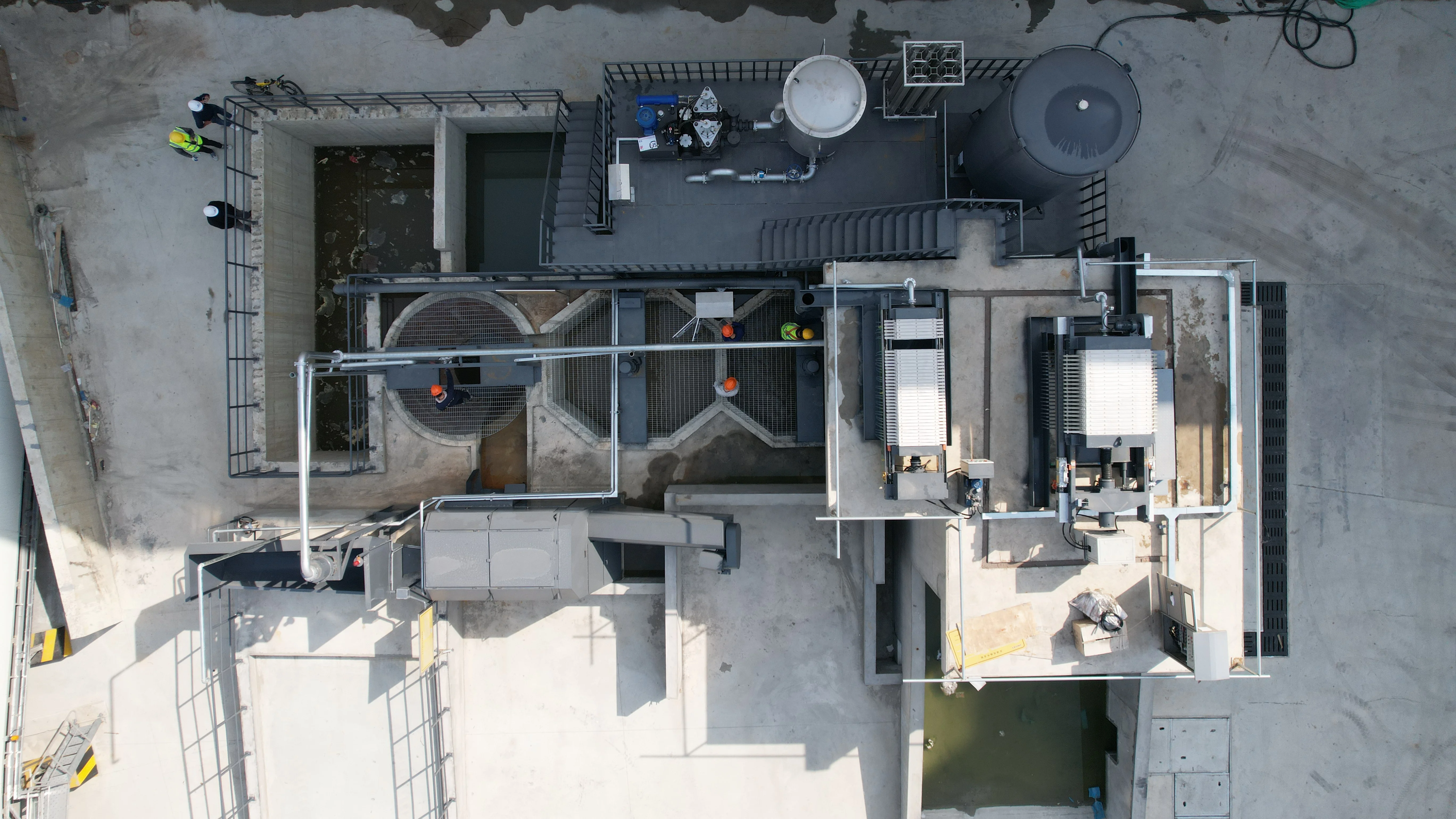 CO₂‑негізделген бейтараптандыру — бетон құю зауыттарында сілтілі ағынды суларды тазартудың қауіпсіз балама